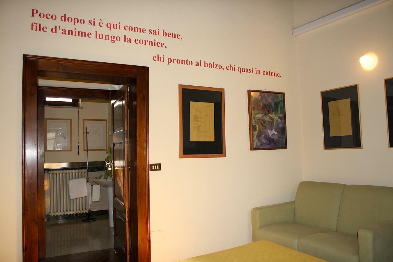 B&B Casa Dei Poeti Mantova Bagian luar foto