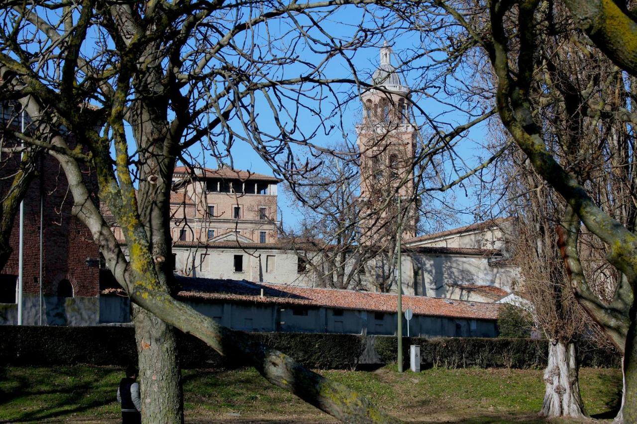 B&B Casa Dei Poeti Mantova Bagian luar foto