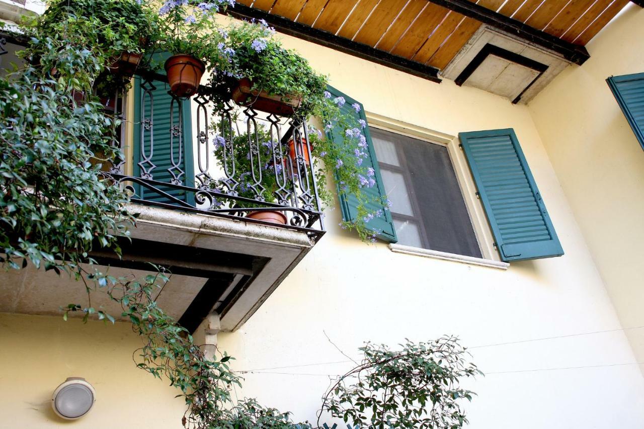 B&B Casa Dei Poeti Mantova Bagian luar foto