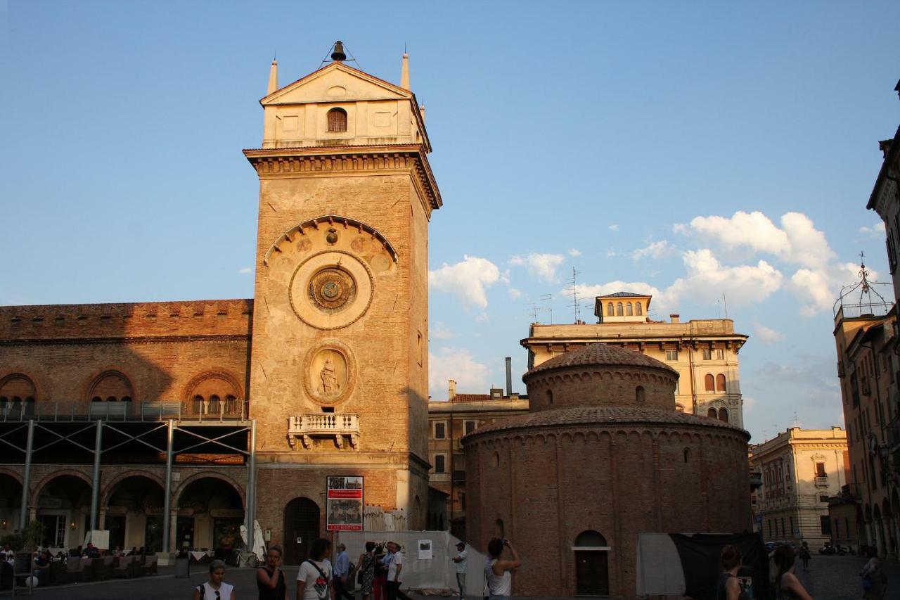 B&B Casa Dei Poeti Mantova Bagian luar foto