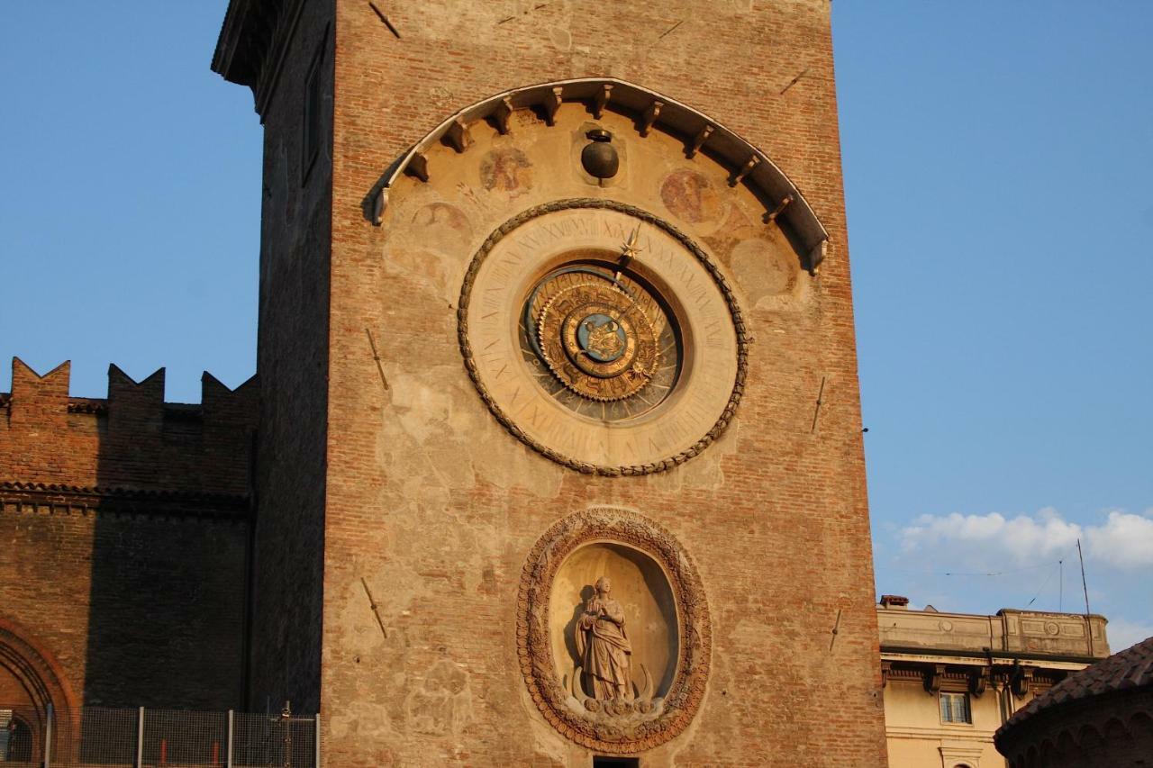 B&B Casa Dei Poeti Mantova Bagian luar foto