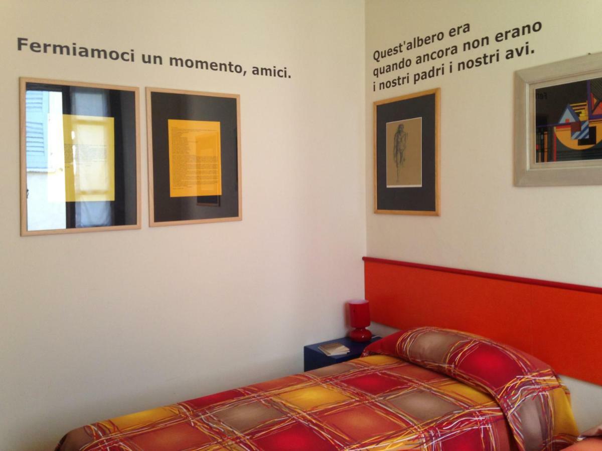 B&B Casa Dei Poeti Mantova Bagian luar foto